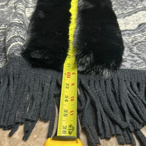penny lane,open front wrap,shawl,cape,black faux fur trim,fringes,glam,one size - Picture 13 of 15